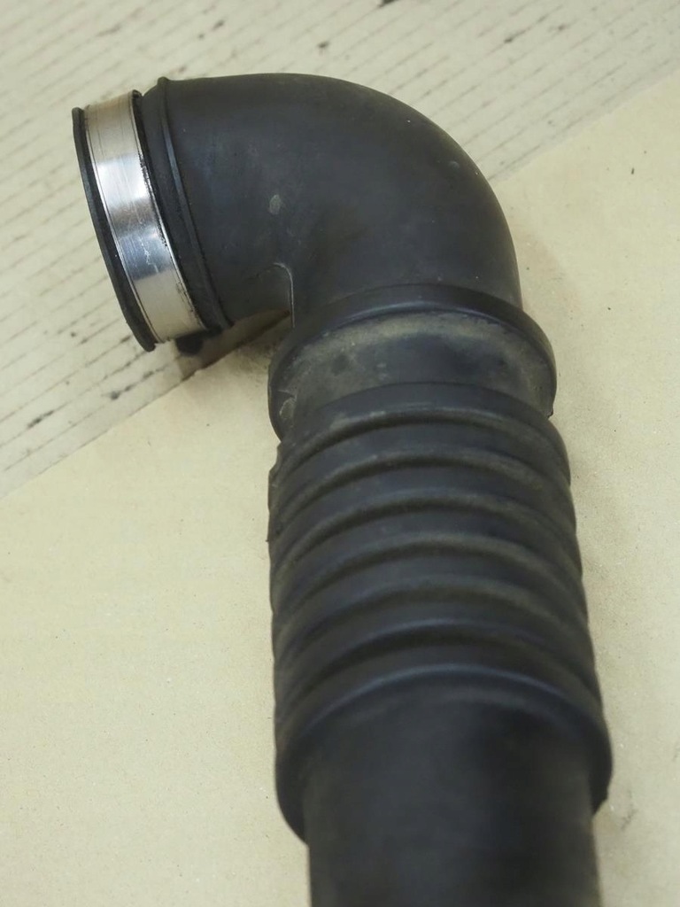 фото №10, Труба воздухозаборник турбины hyundai h1 2.5td