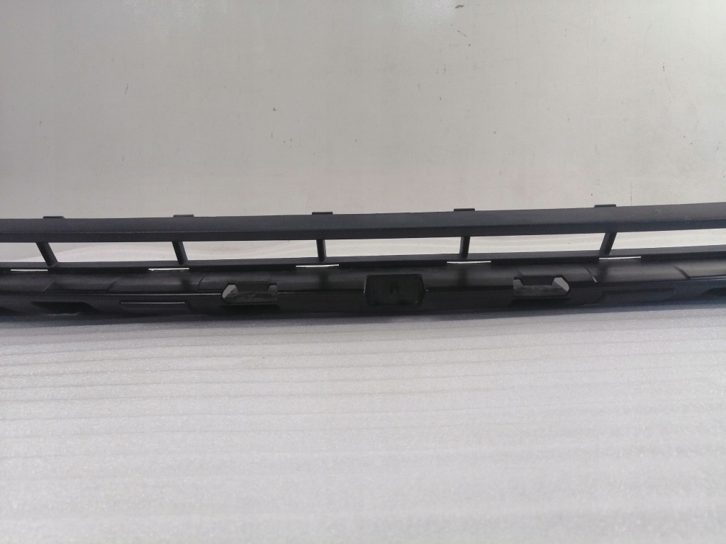 Volvo xc40 2017- спойлер накладка плита pod бампер перед 31449340 Доставка