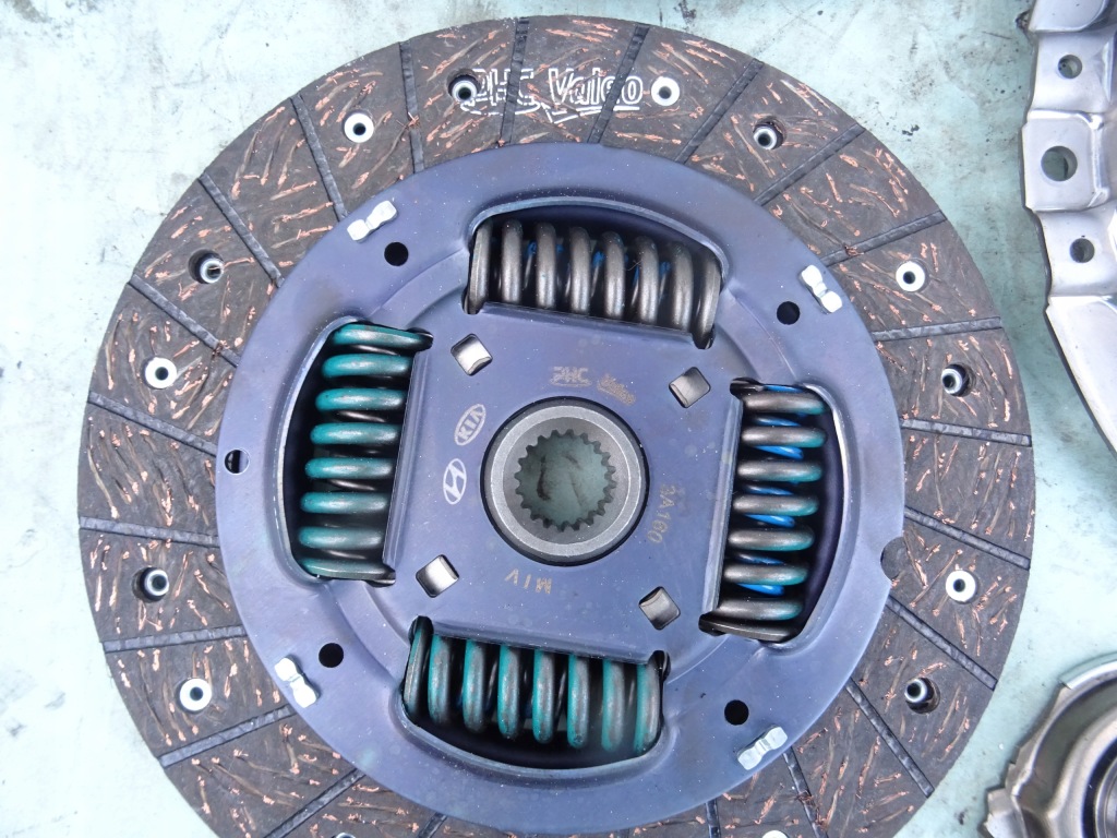 фото №5, Сцепление прижим колесо hyundai santa fe i 2,0crdi