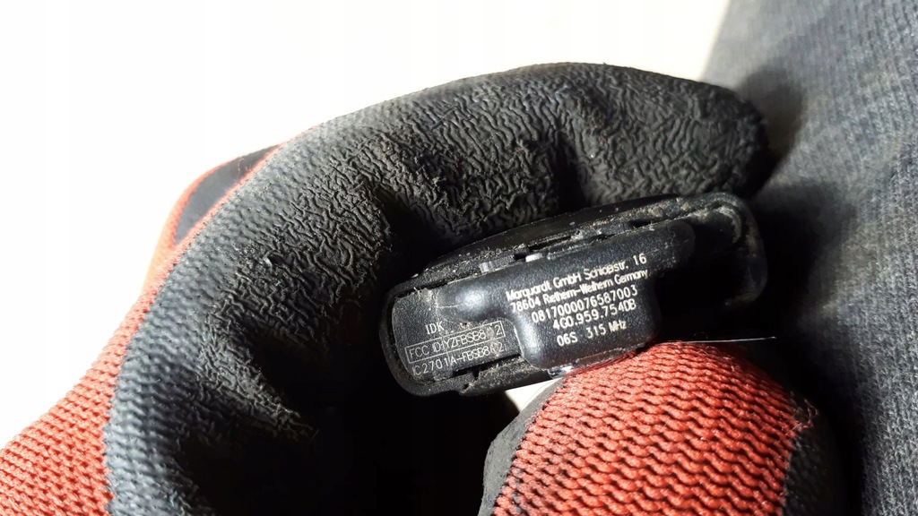 фото №12, S7 4g a7 ключ pilot 4g0959754db usa panic