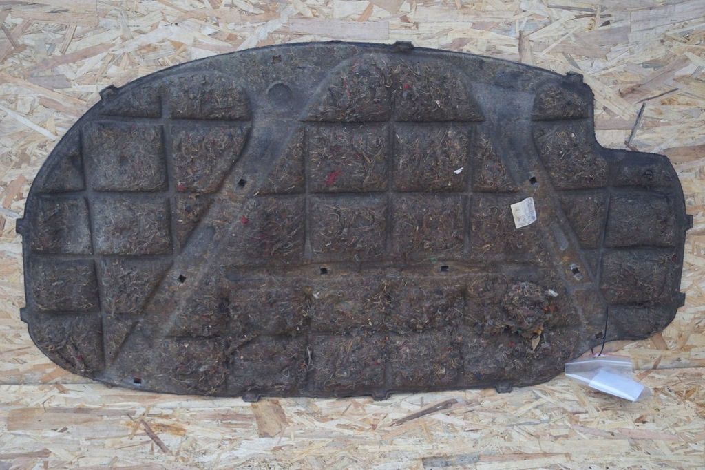 фото №9, Шумоизоляция капот vw jetta v 1k0863831c w701