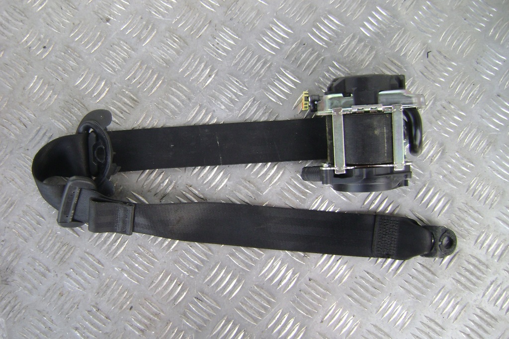 фото №1, Audi a5 8w coupe - pas безопасности правый перед