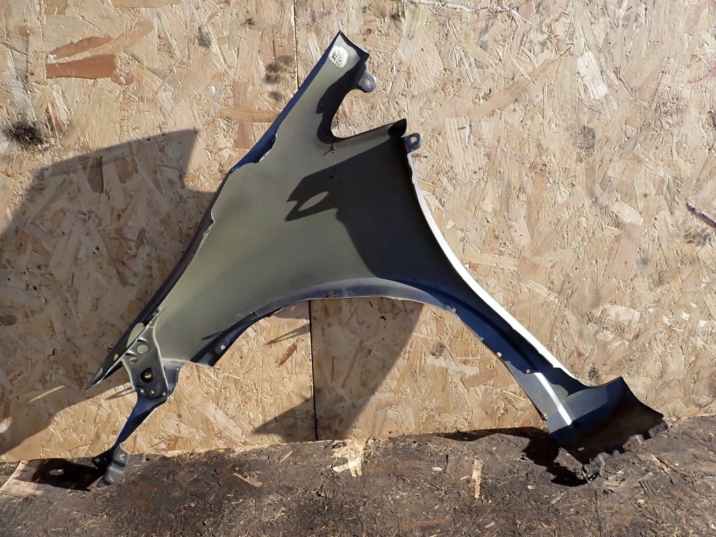 Крила перед правий honda civic ix nh737m Зі Шроту