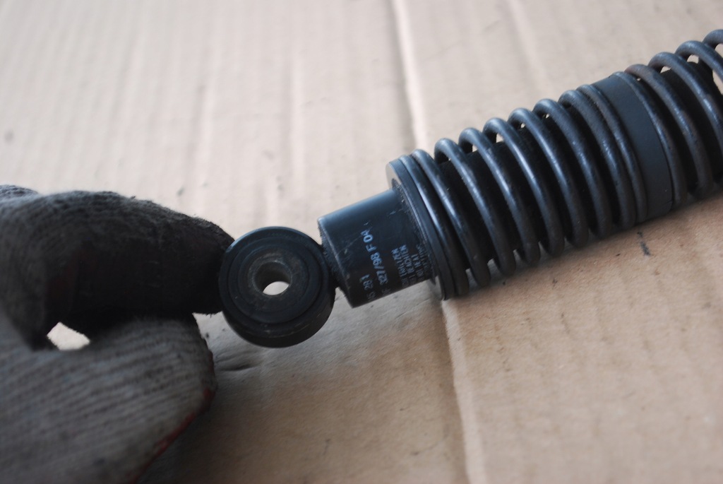 фото №5, Амортизатор натяжителя audi a6 c5 2.5 tdi 059145281