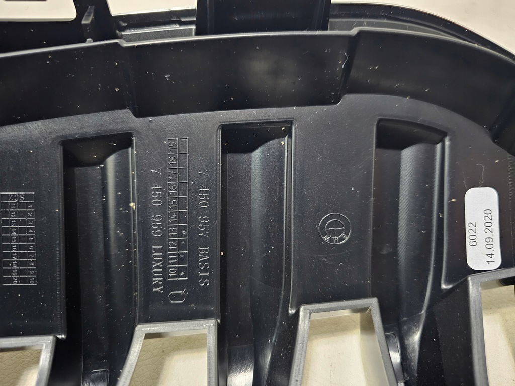 фото №11, Решітка радіатора решітка радіатора решітки радіатора bmw 1 f40 7450957 гарний