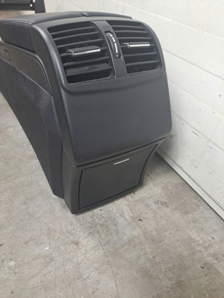 фото №6, Подлокотник туннель средний mercedes w212