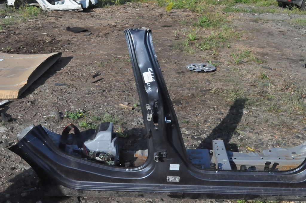 фото №1, Renault clio v 5 блок двигателя порог правый