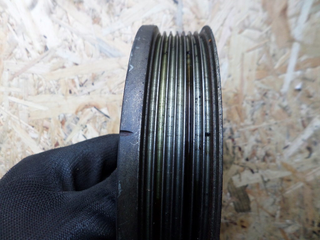 Шкив коленчатого вала привода генератора ремень toyota avensis t27 d4d 1ad t25 в Украине