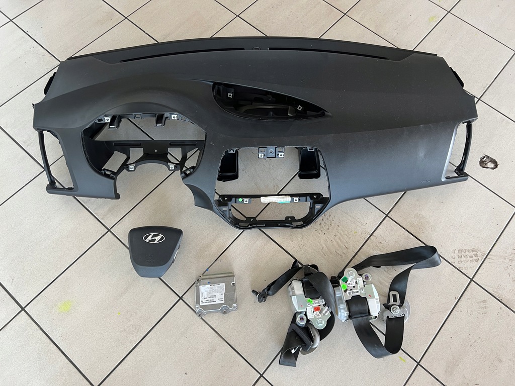 фото №11, Hyundai i20 12-14 приборная панель подушки безопасности ремни подушка безопасности kpl.