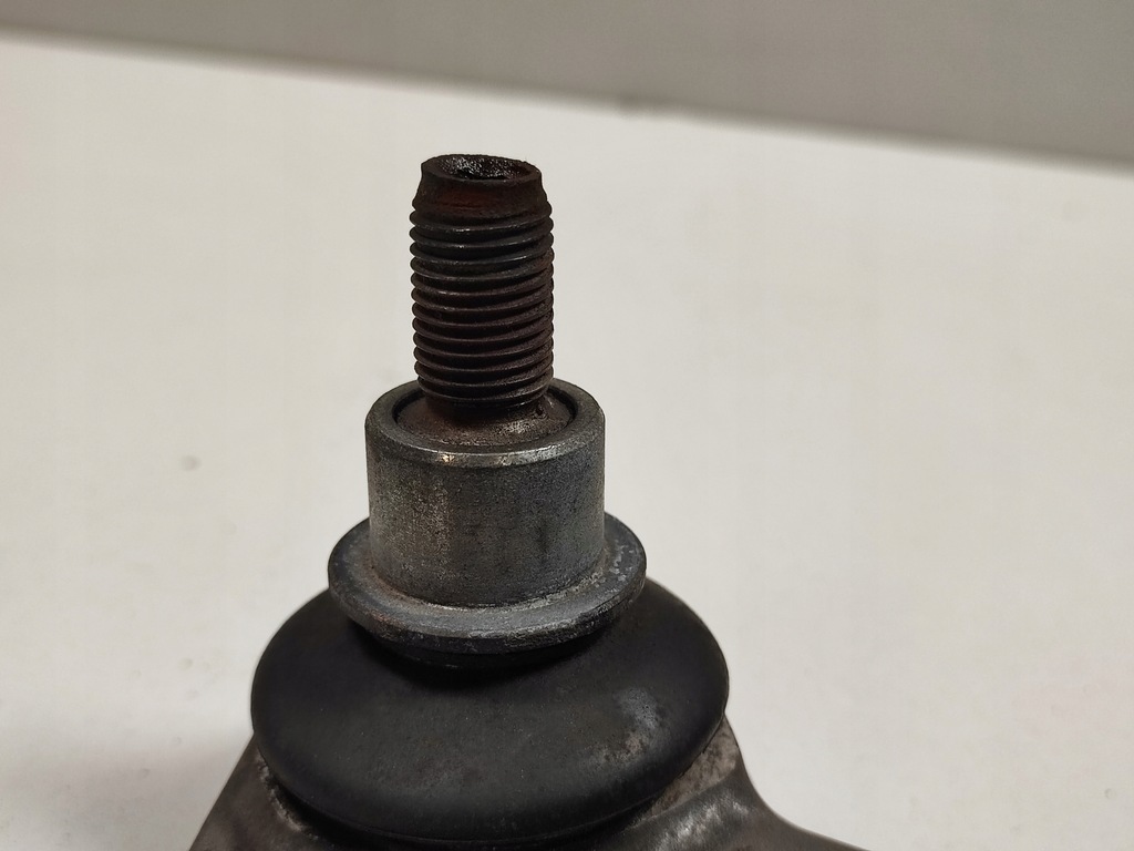 фото №9, Важіль задня правий нижній maserati quattroporte v