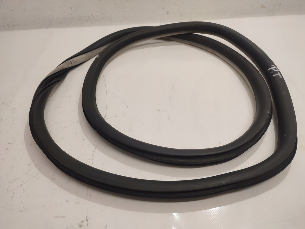 фото №1, Citroen c4 picasso ii прокладка кузовна двері правий задня