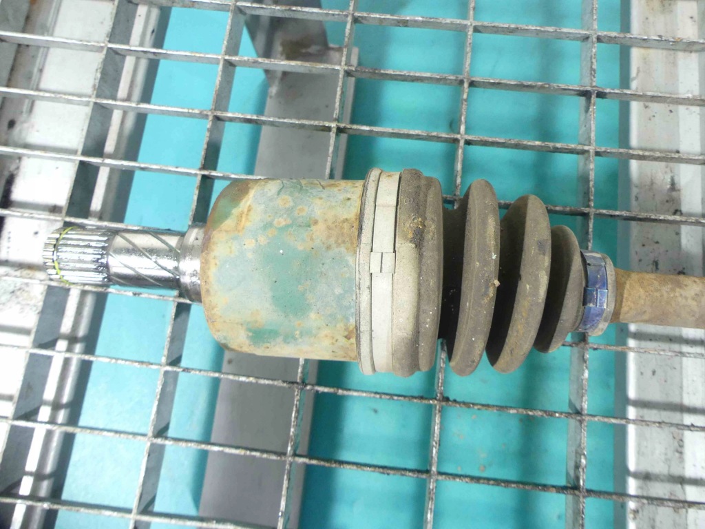 Приводной вал левая mazda 323f 1.6 16v Доставка