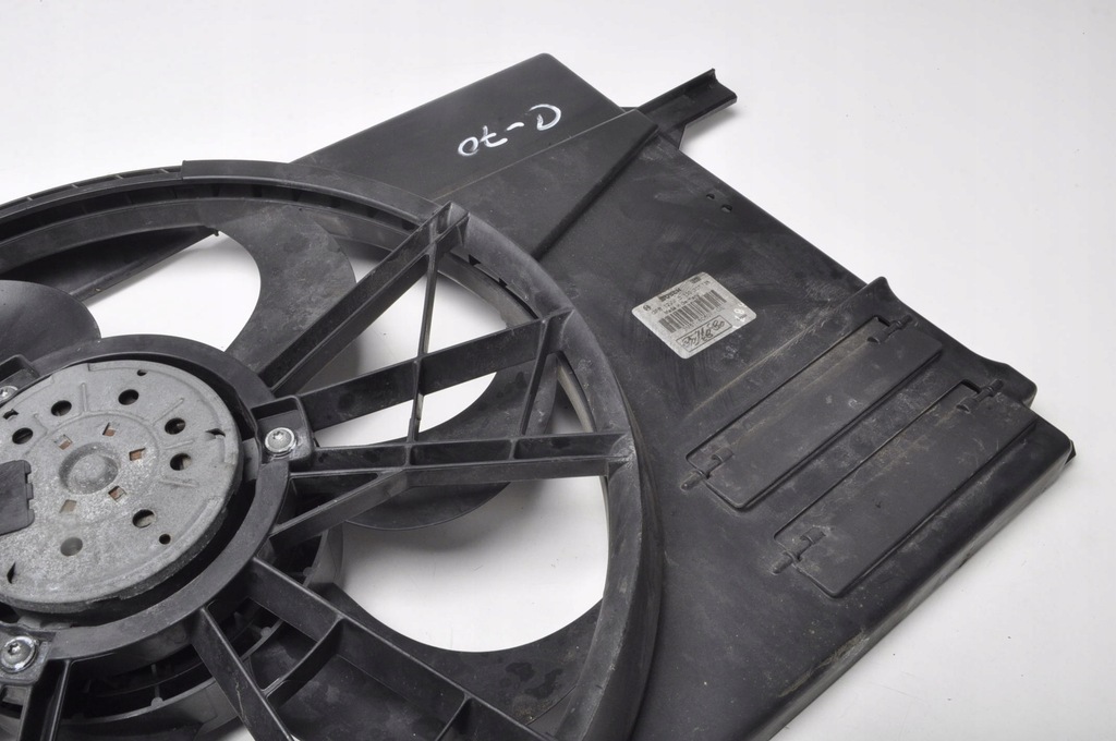 фото №8, Volvo c70 ii 2.5 t вентилятор радиатора