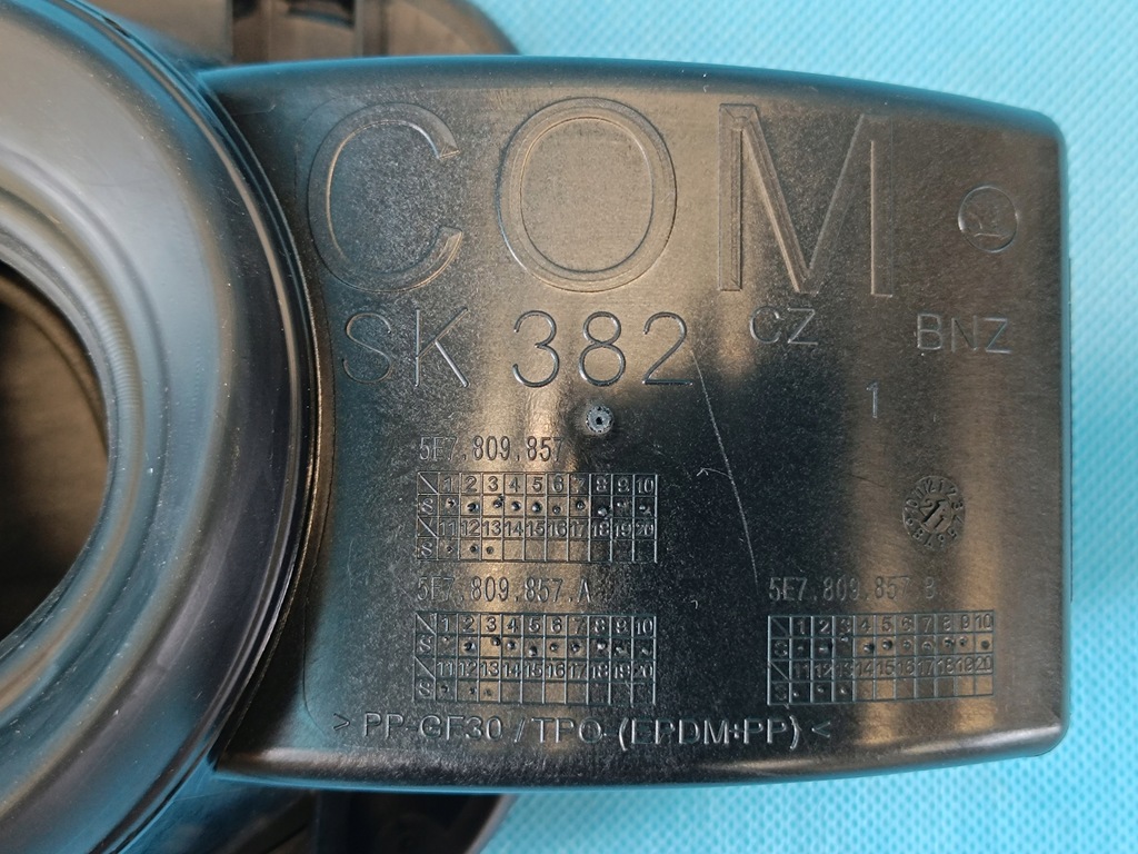 фото №11, Skoda octavia iv combi 1,5 tsi 110kw 2021r кришка заливної пального 5e7809857