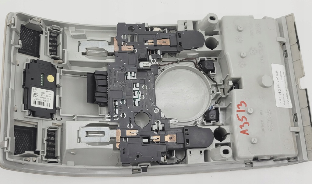 фото №7, Audi a6 c6 лампа потолка потолочный home link 4f0947135ch бежевая