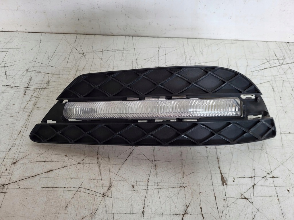 фото №1, Mercedes w204 lift левая решётка перед противотуманная фара левый