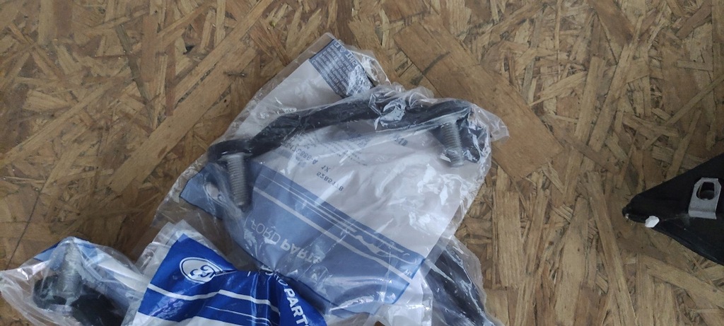 фото №1, Кронштейн кронштейн бампера ford f150 2015-