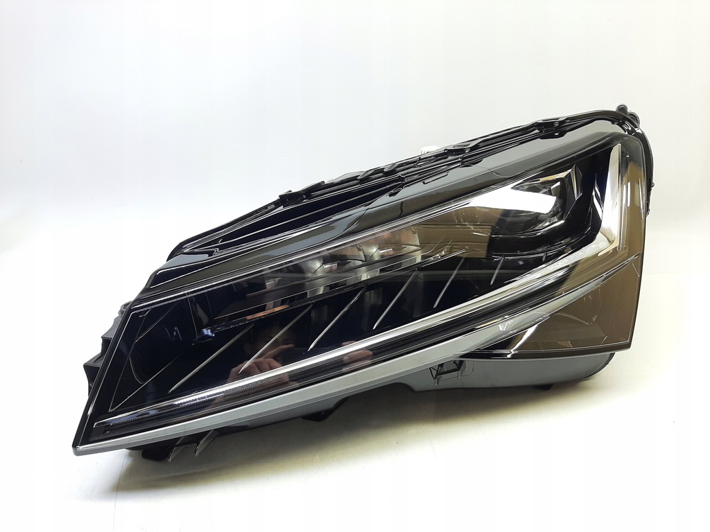 фото №1, Skoda superb 3 левый фара led 3v1941015d