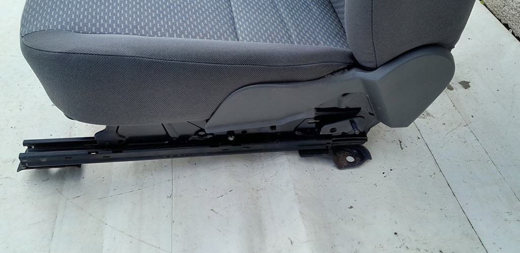 фото №9, Сиденье пассажира правый focus mk2