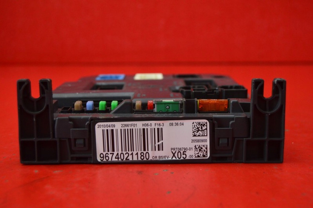 фото №6, Коробка запобіжників bsi 9674021180 citroen c3 picasso 1.6 hdi 110 km