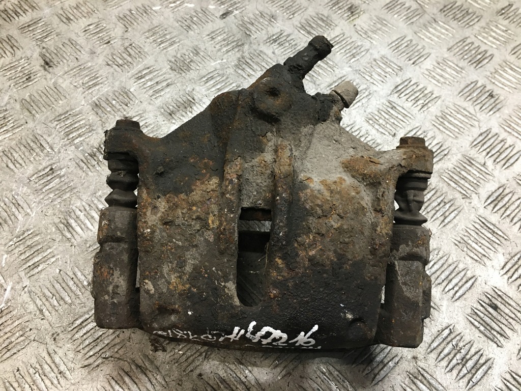 фото №1, Mondeo mk3 1.8 супорт лівий перед