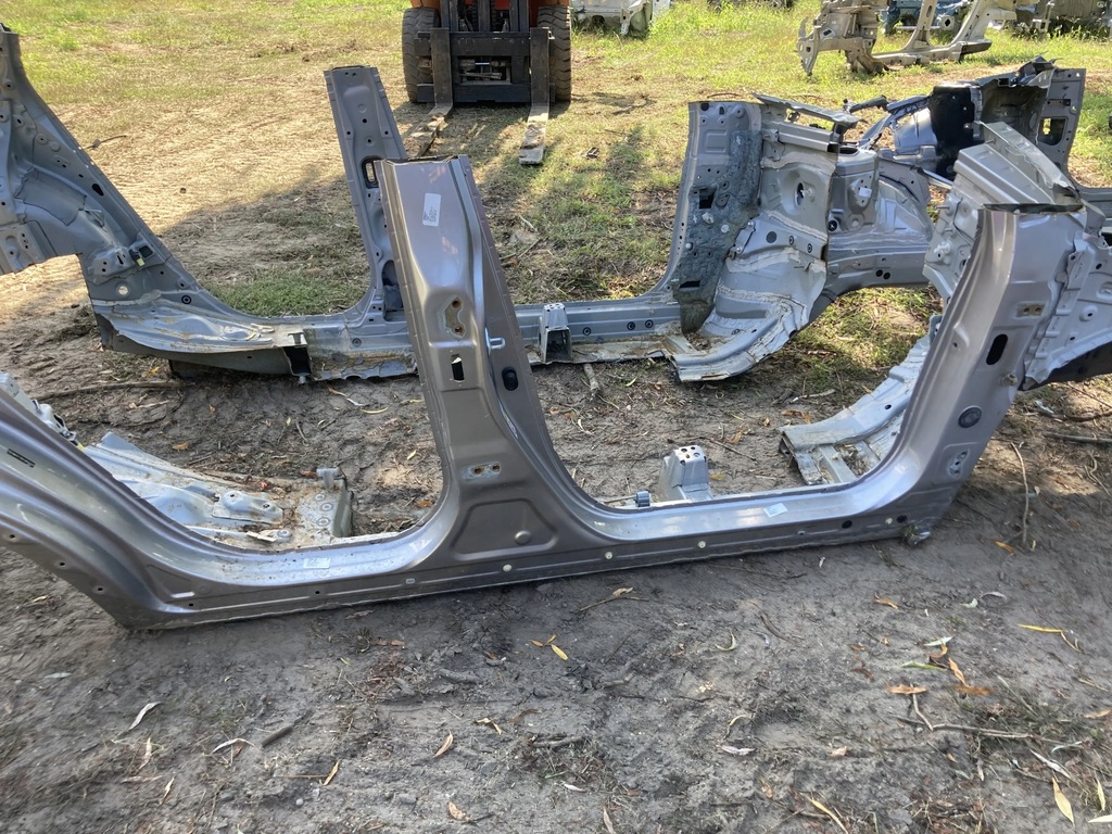 фото №1, Порог правый длинный toyota c-hr 16- 1k0