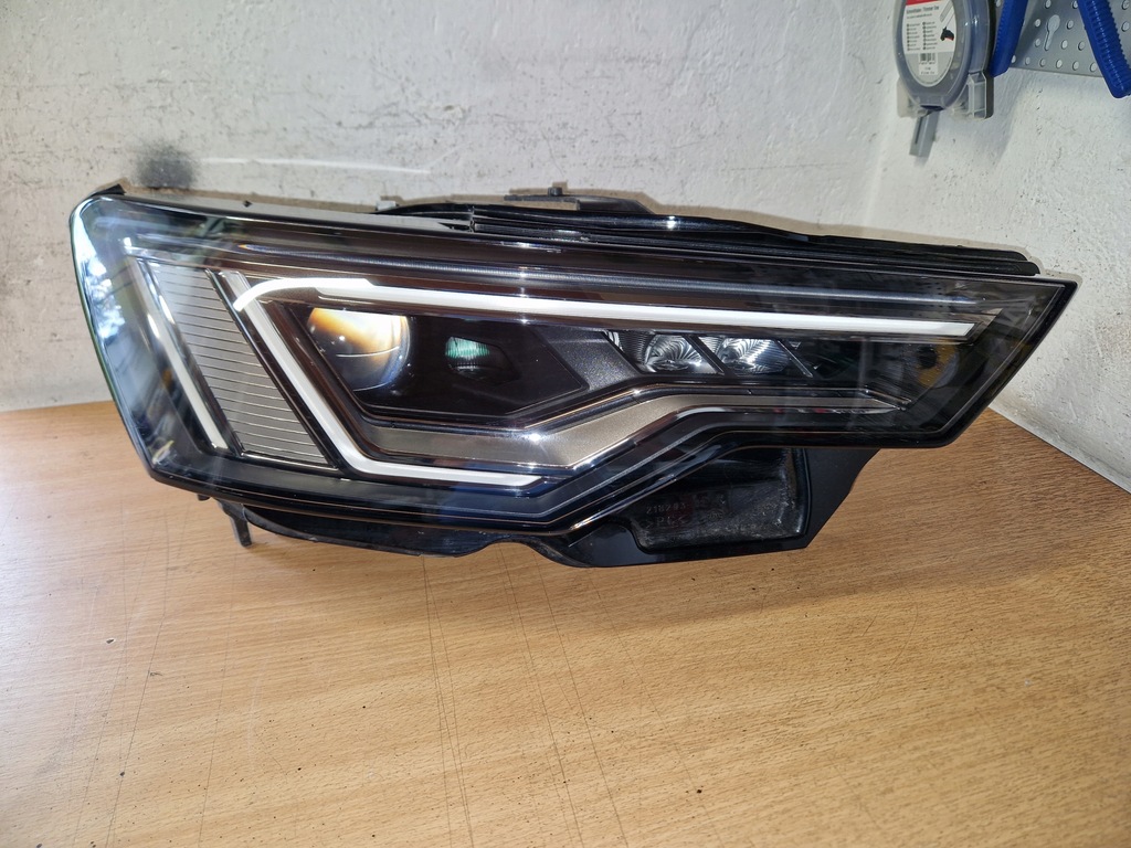 фото №1, Лампа правая audi a6 c8 4k0941040 full led eu.