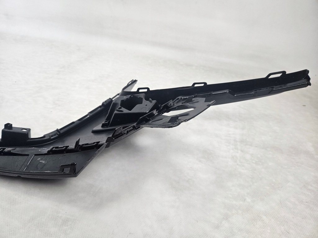 фото №11, Audi q6 e-tron s-line s line молдинг накладка бампера перед 85h807725b