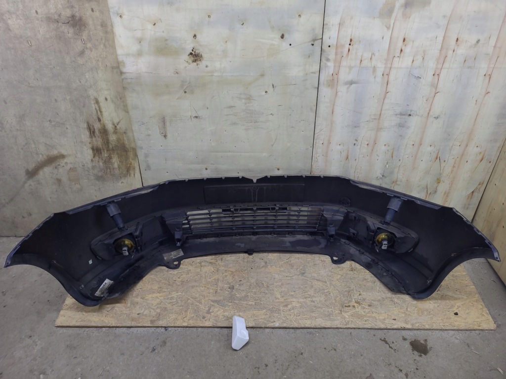 Бампер перед volkswagen touran 2nd facelift 2011 Київ