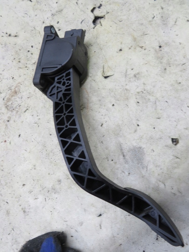 фото №1, Потенциометр газа peugeot 2008 1.6 bluehdi