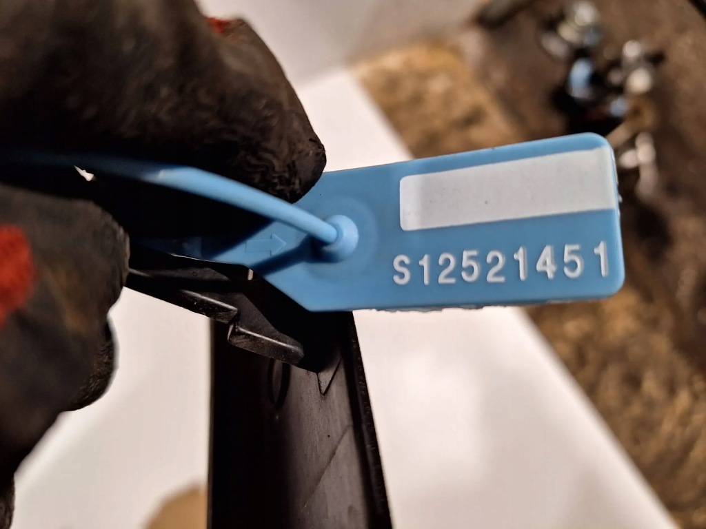 фото №8, Молдинг крила задня ліва 9825736780 peugeot 3008 ii 16-