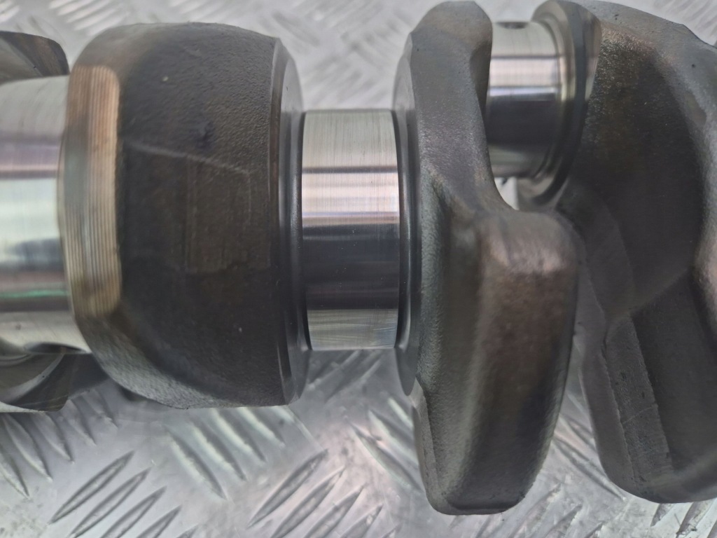 Wał колінчастий bmw x5 e70 xdrive 30d 7792608 m57d30 306d3 Недорого