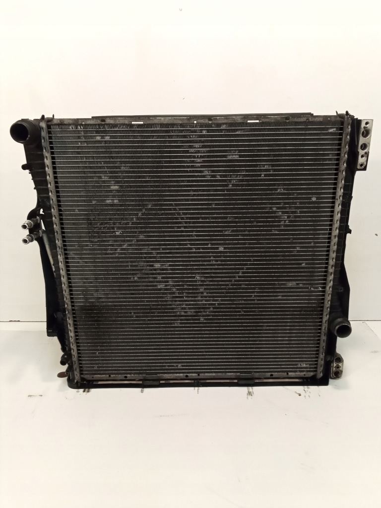 Комплект радиатор воды bmw e53 x5 рестайлинг  4.4 n62 с Разборки