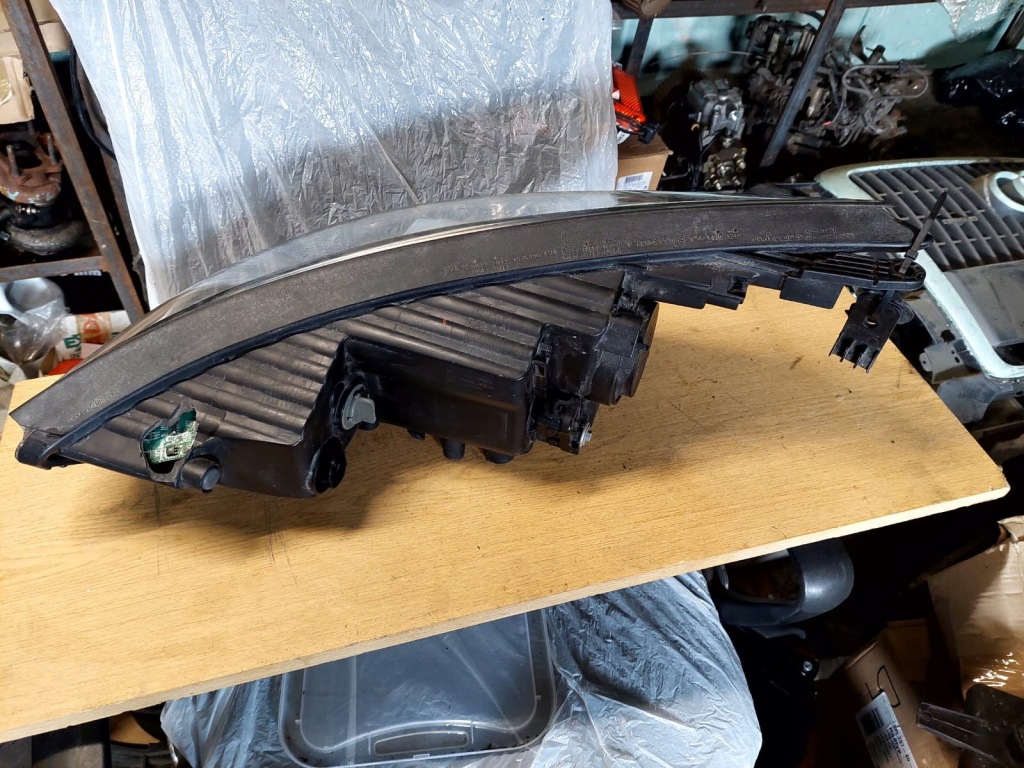 Mercedes a253 фара led правий Оригінал