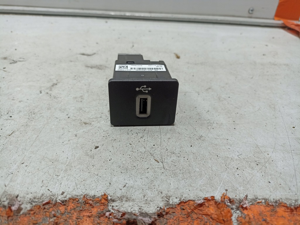 фото №1, Ford transit custom lift разъём usb jk2t-14f014-ac