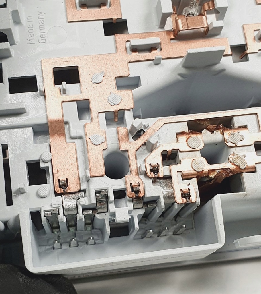 фото №3, Лампа освещение салона opel adam 13390318