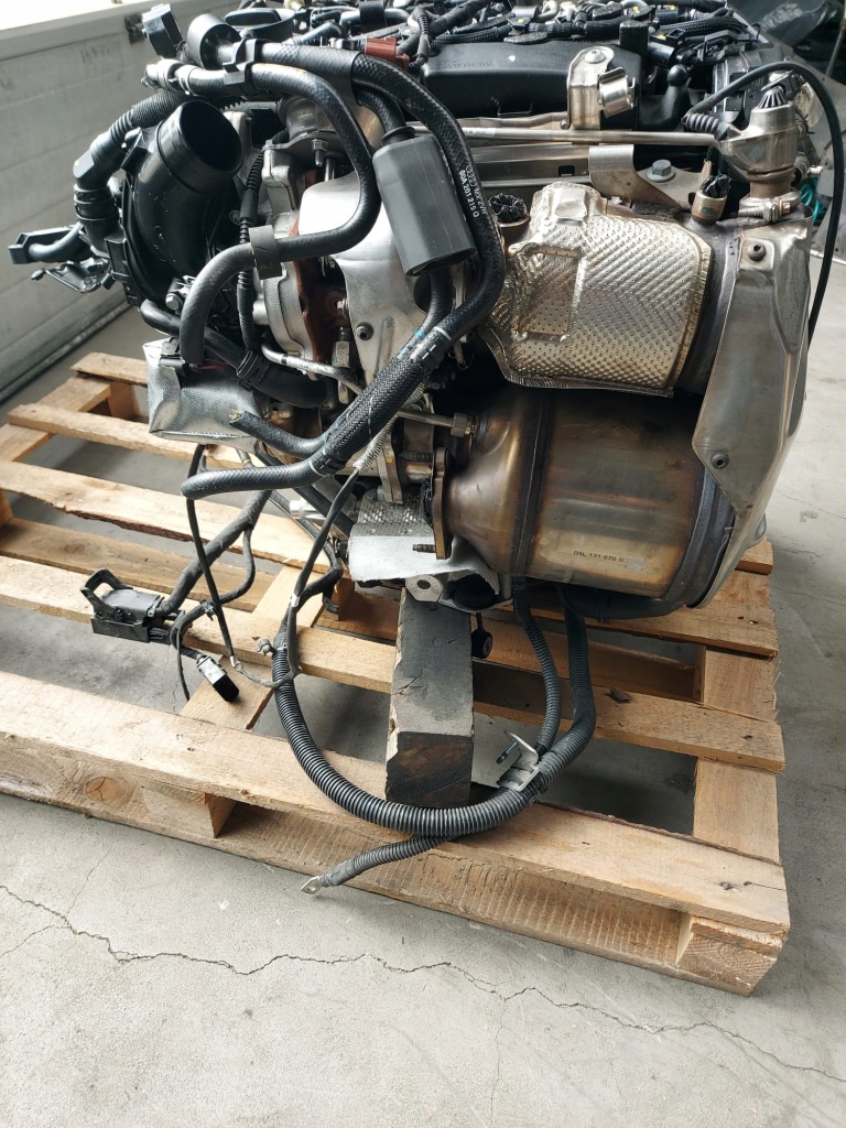 Двигун audi 2.0tdi 190km kod det комплектний Ціна