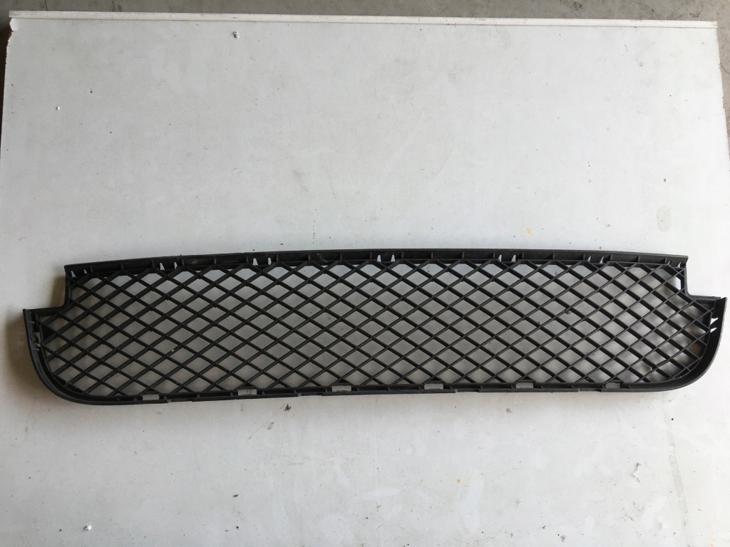 фото №1, Bmw x3 e83 решітка середня lift !