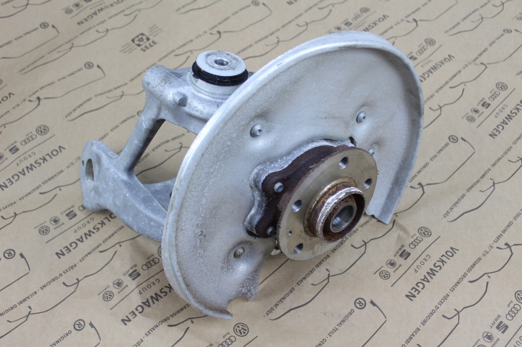 фото №1, Audi a5 8t поворотный кулак задняя правая ступица 8k0505432ar