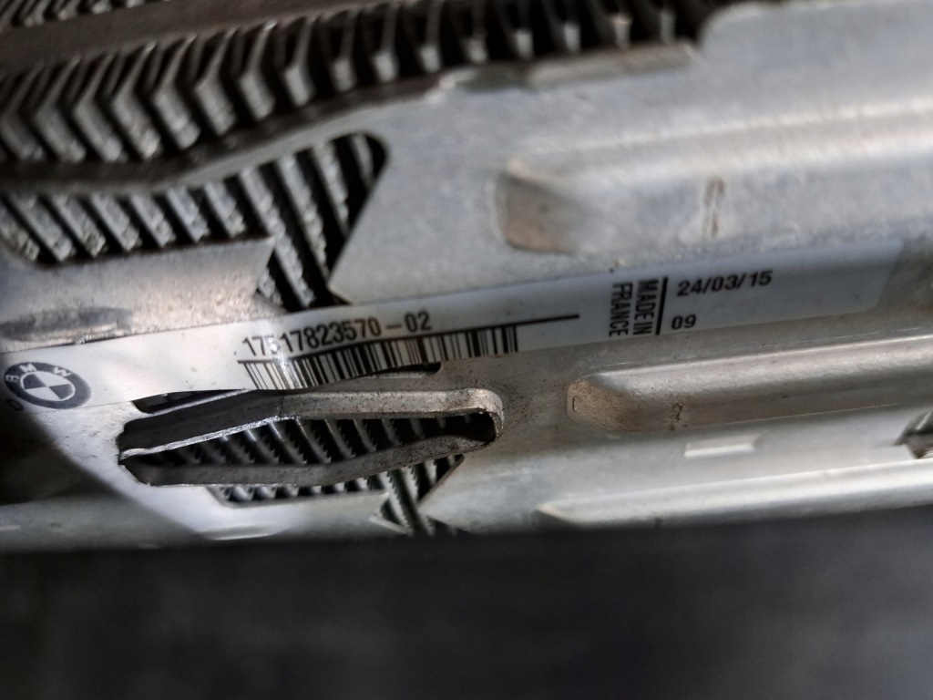 Bmw x3 f25 f26 радиатор интеркулер вентилятор 7601176 с Разборки