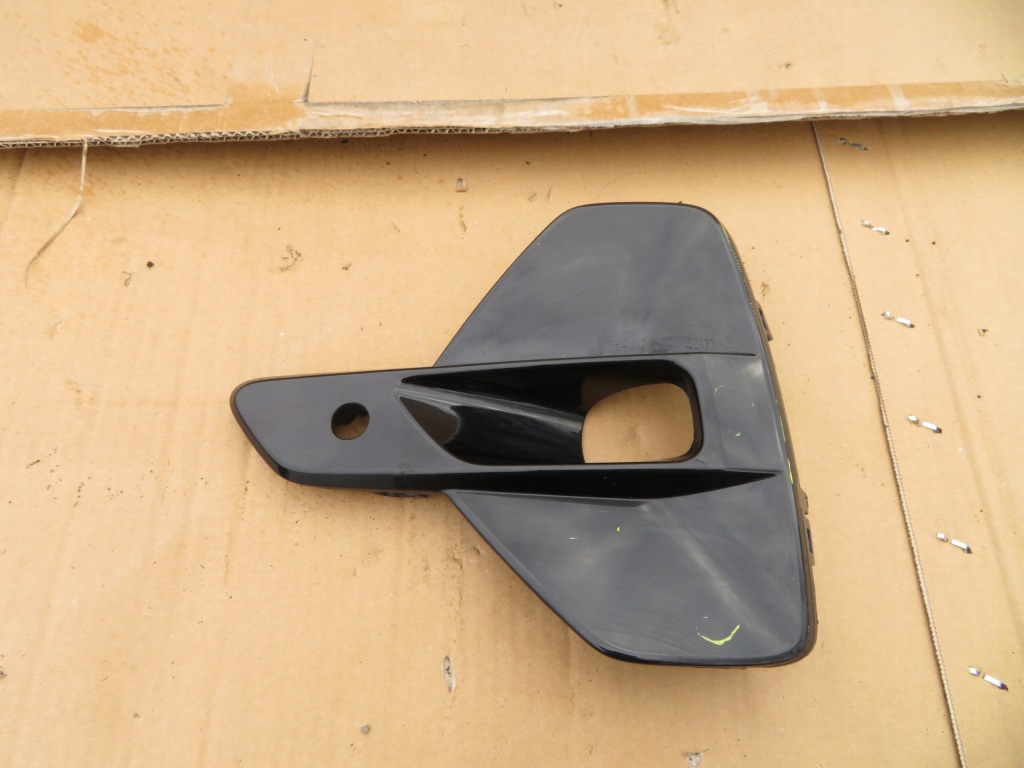 Купить Решётка бампера перед левая volvo c40 32347386