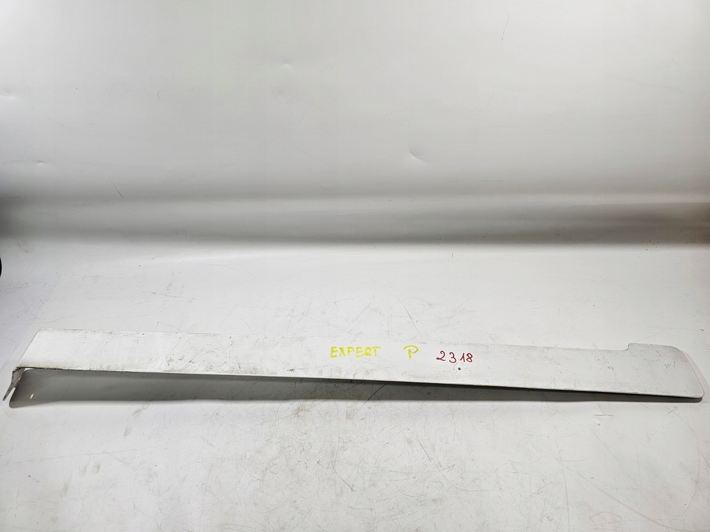 фото №1, Молдинг бічна двері права peugeot expert #2318