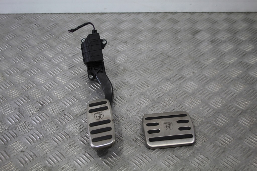 фото №1, Педаль газа накладки педалей fiat 500 abarth lift