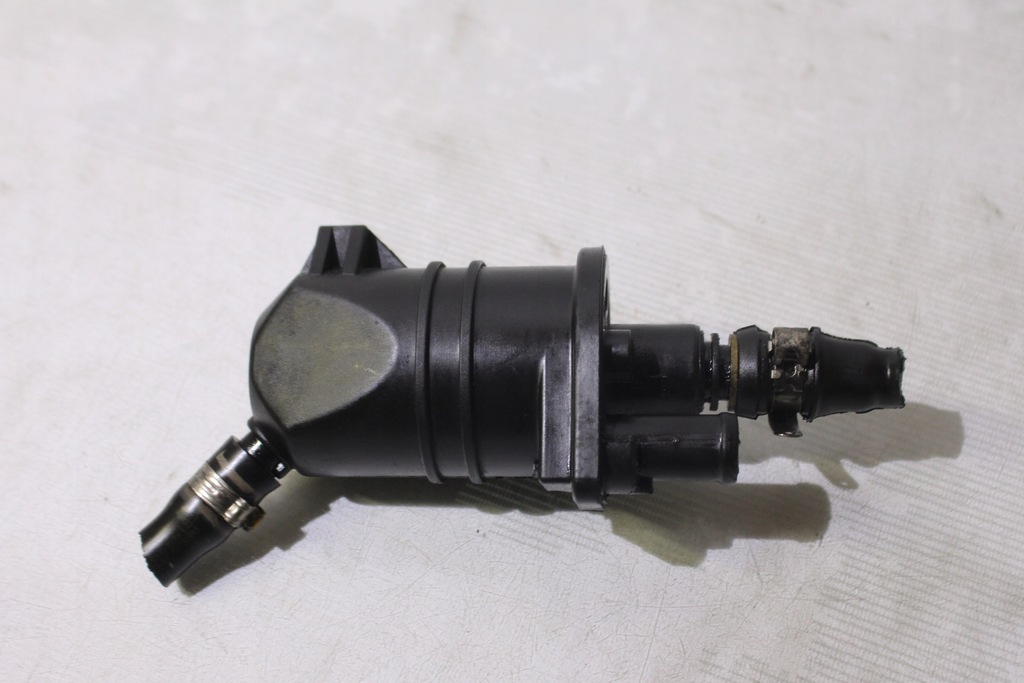 фото №1, Вентиляция картера масла alfa romeo 159 sw