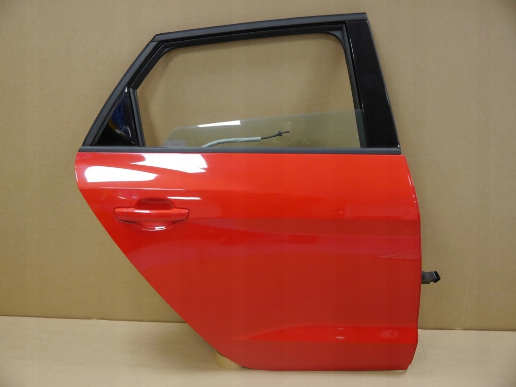 фото №1, Audi a1 82a дверь правый задняя lz3m