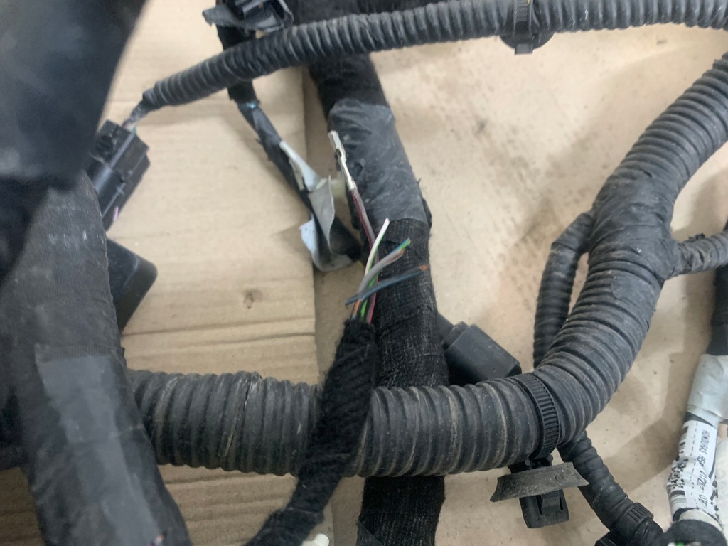 фото №8, Ford mustang mach-e rwd 75.7kwh электропроводка электрическая салона кабины