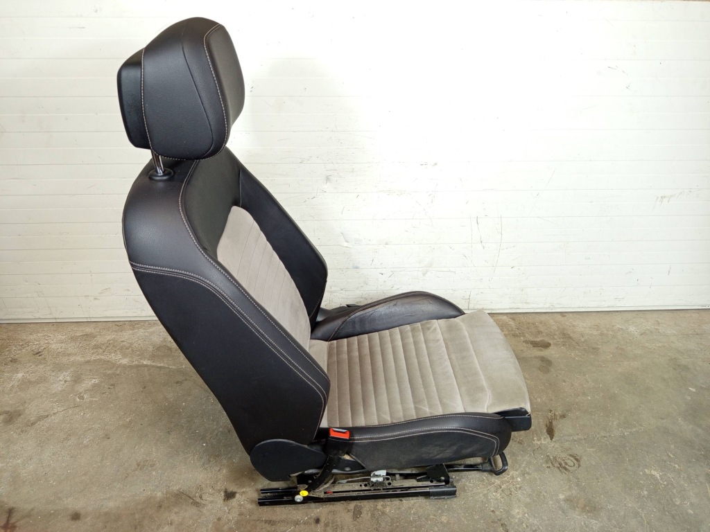 фото №7, Сидіння салон заднє сидіння напівшкіра vw passat b8 kombi підігрів масаж europa