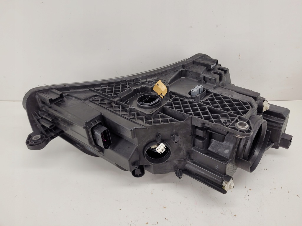 фото №9, Skoda superb 3 3v1 ксенон led лампа левая перед