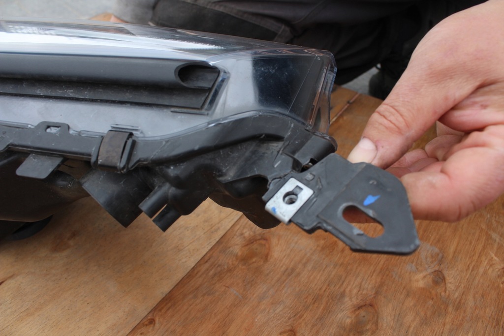 фото №10, Фара лампа передняя левая chr europa