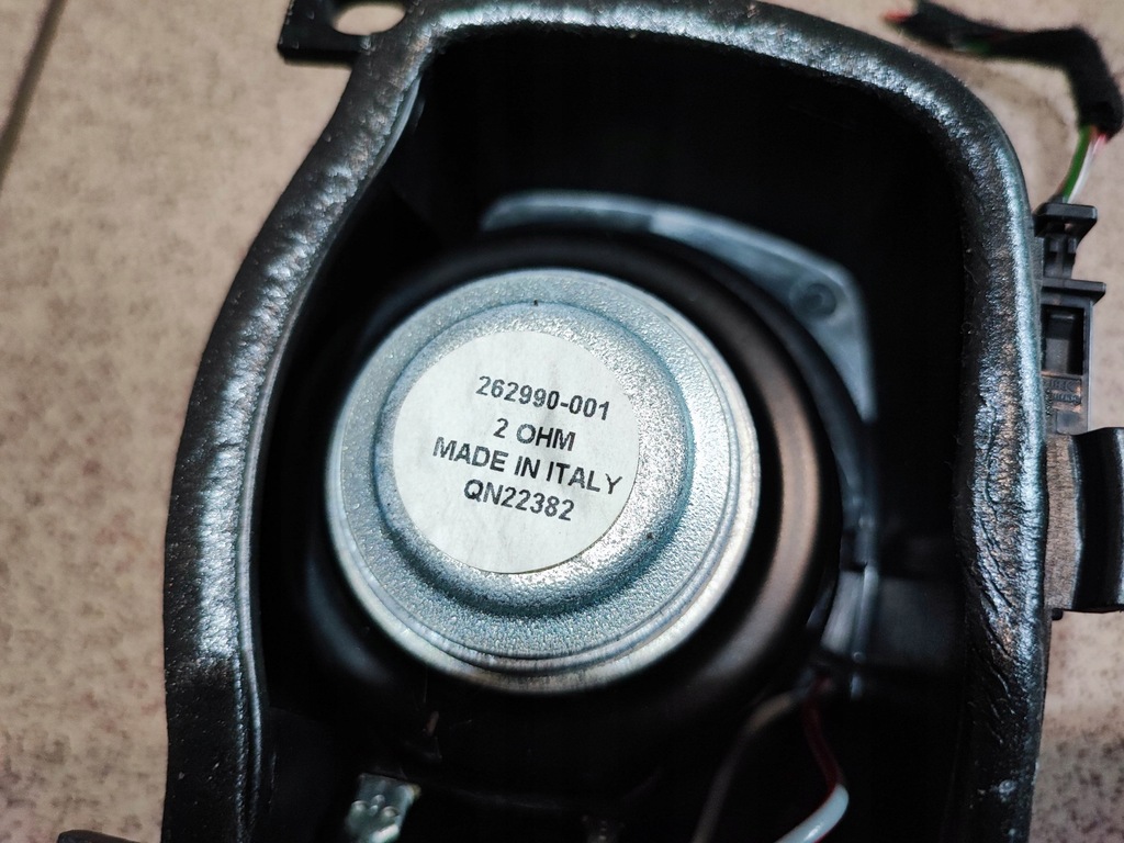 фото №8, Динамік задня bose audi a8 d3